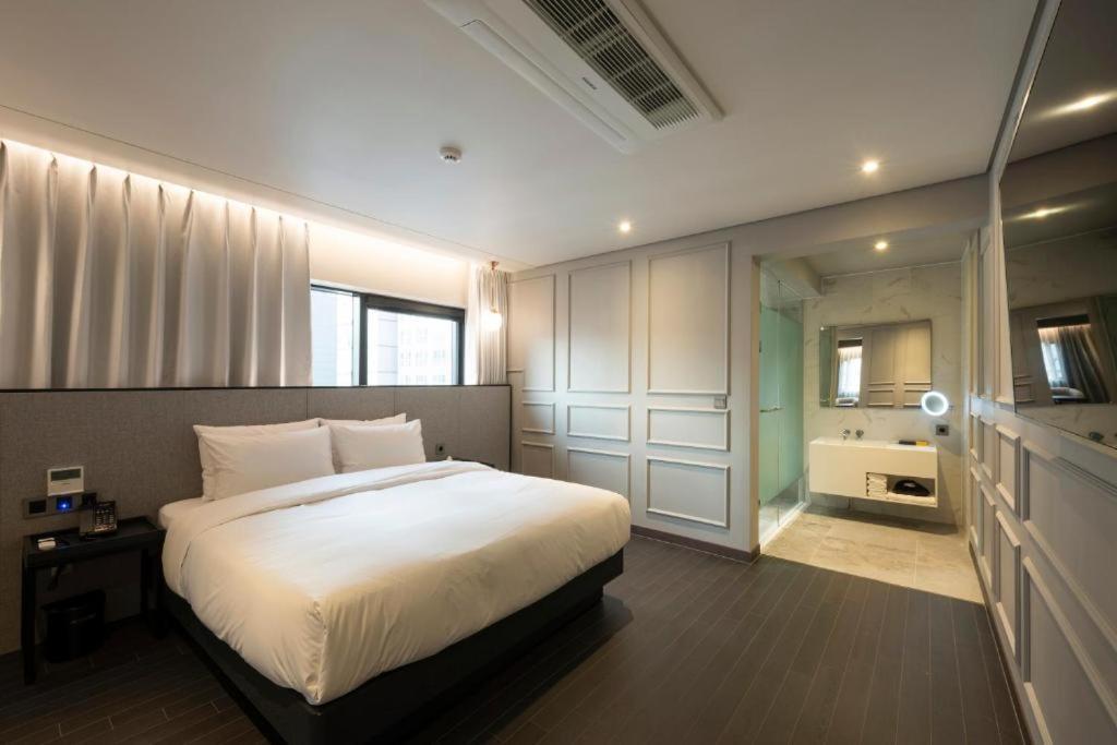 Hound Hotel Yeonsan Busan Eksteriør billede