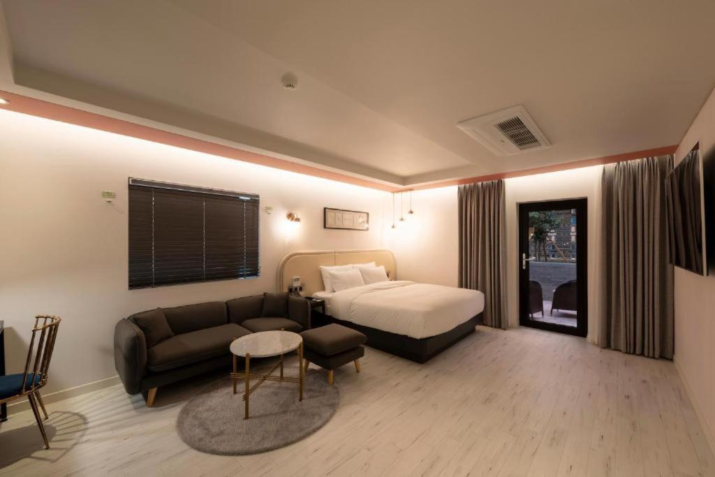 Hound Hotel Yeonsan Busan Eksteriør billede