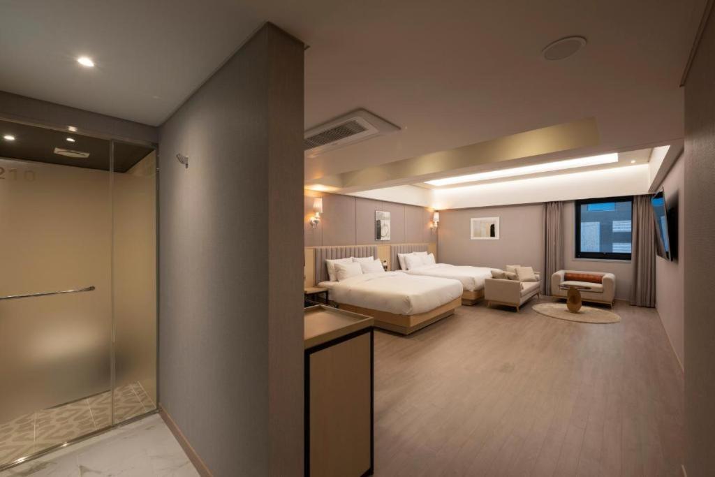 Hound Hotel Yeonsan Busan Eksteriør billede