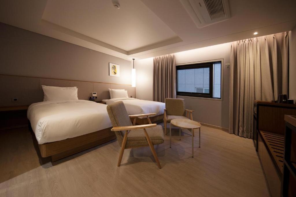 Hound Hotel Yeonsan Busan Eksteriør billede