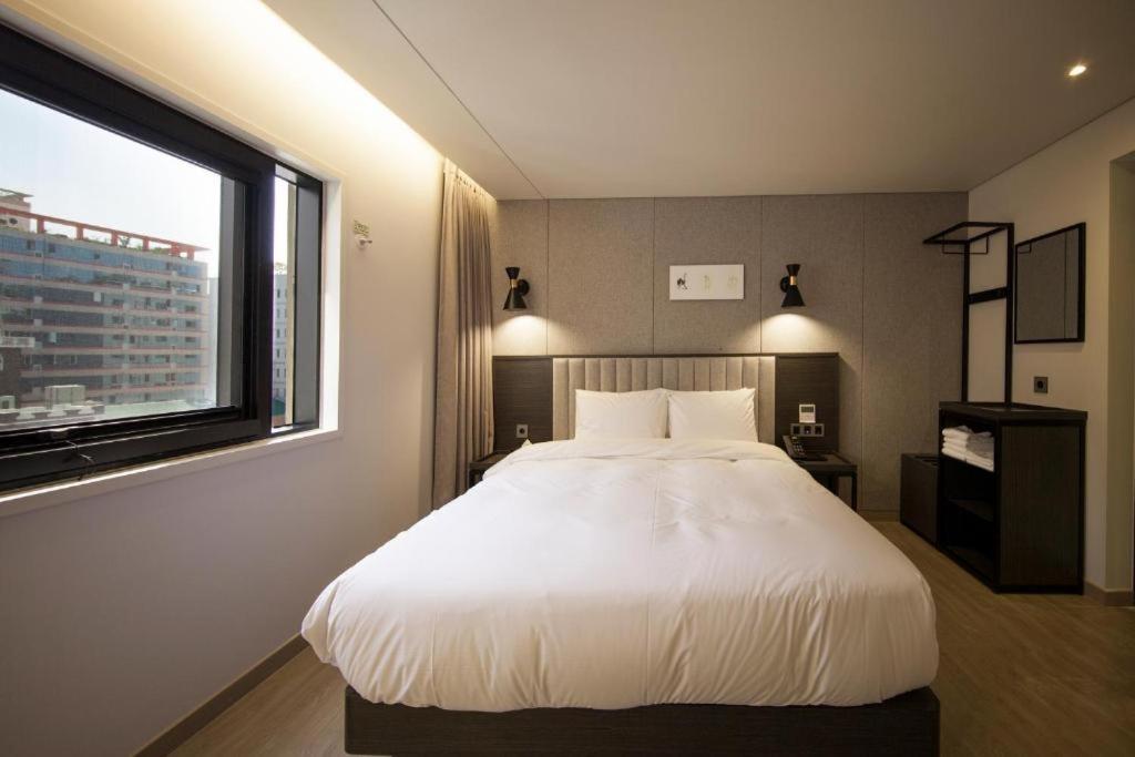 Hound Hotel Yeonsan Busan Eksteriør billede